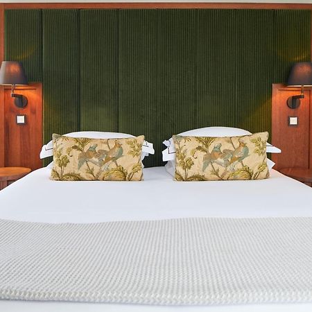 Cheval The Edinburgh Grandアパートホテル エクステリア 写真 A bed with a mattress