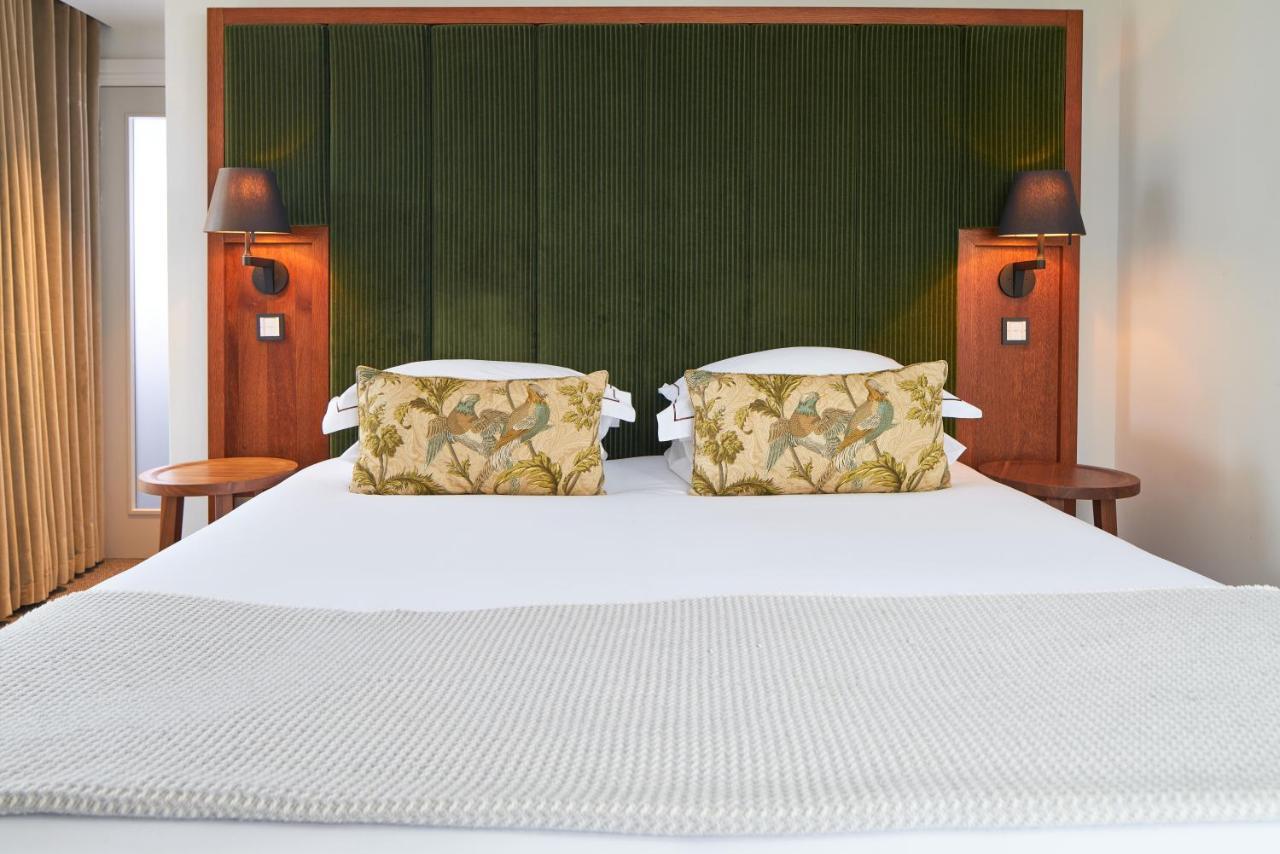 Cheval The Edinburgh Grandアパートホテル エクステリア 写真 A bed with a mattress